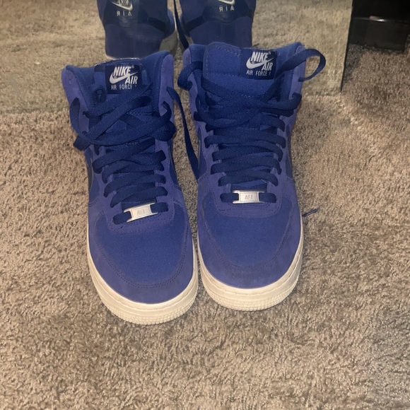 Nike Air Force 1 royal blue high top. No stains. - Picture 2 of 4